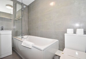 Comfort Apartment, 2 Bedrooms, Terrace | Bathroom | Free toiletries, hair dryer, towels, soap
