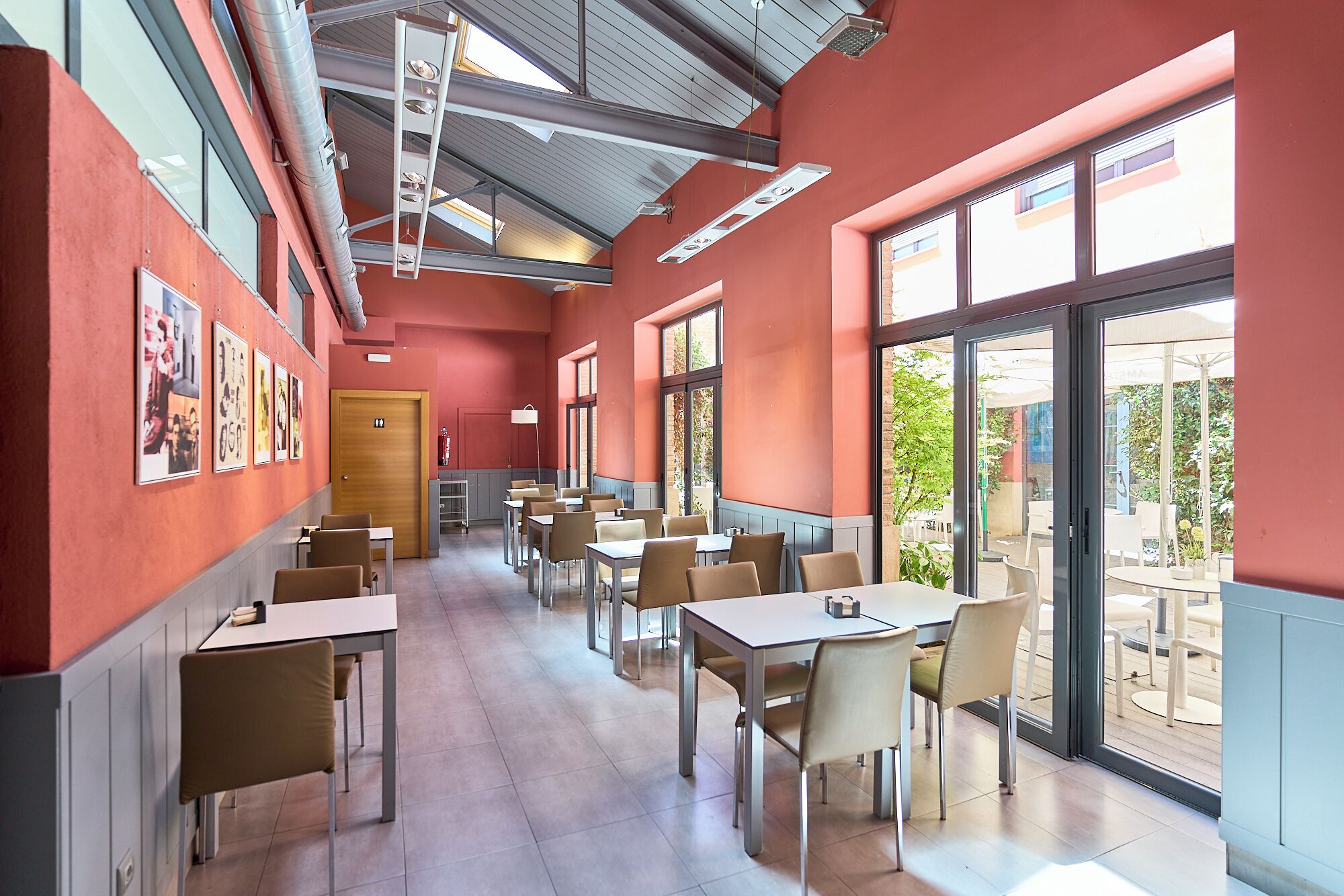 Foto - The Book Factory Hostel by gaiarooms