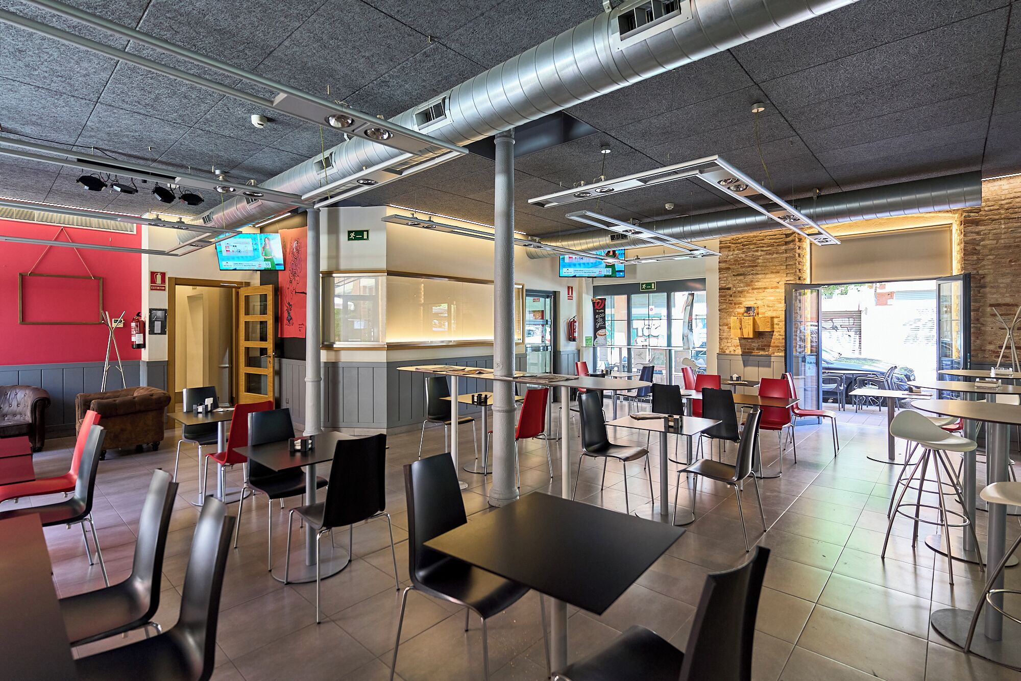 Breakfast, lunch served; Mediterranean cuisine, al fresco dining 