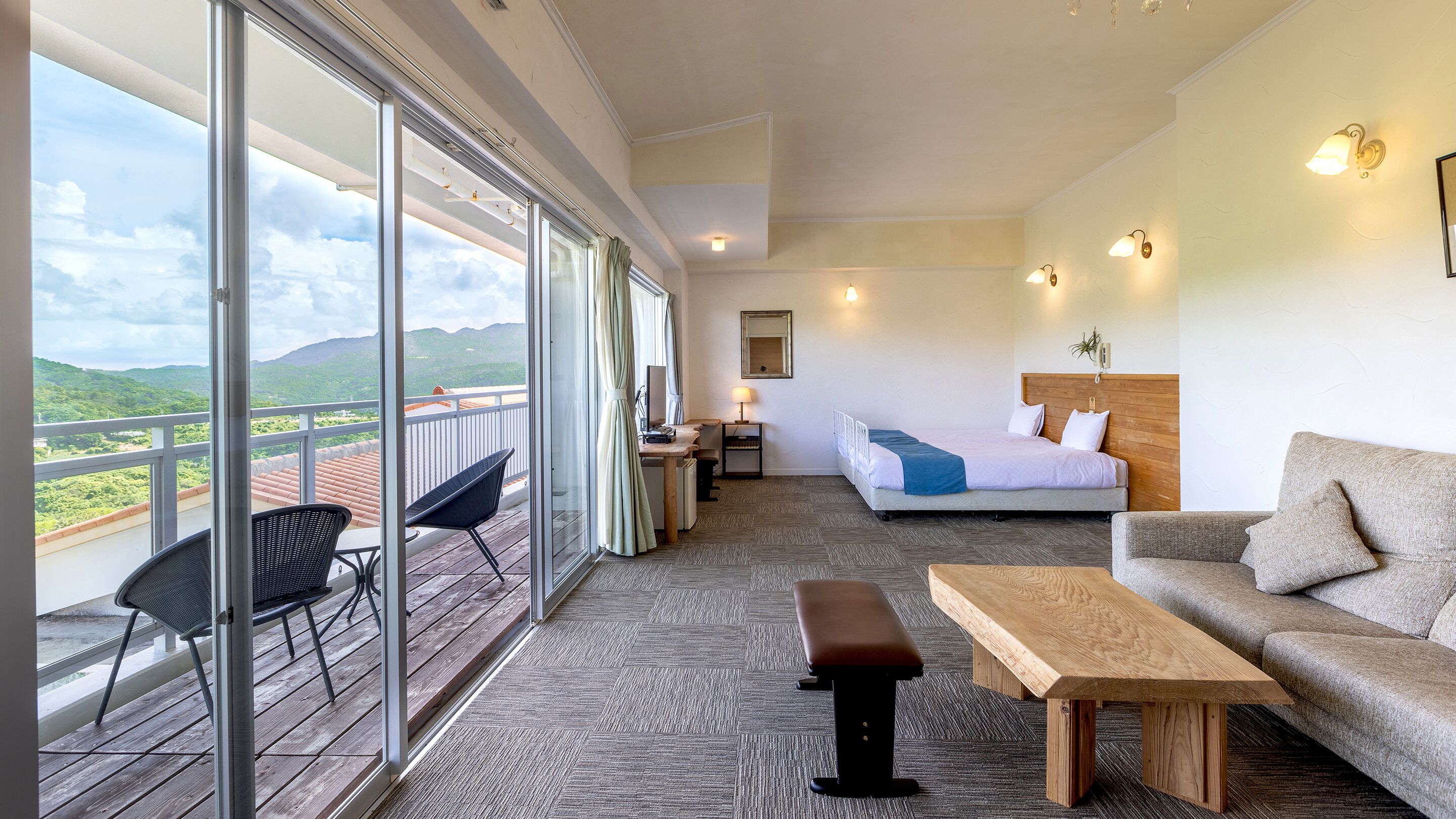 deluxe twin room, mountain view | individually decorated, desk, laptop workspace, blackout curtains