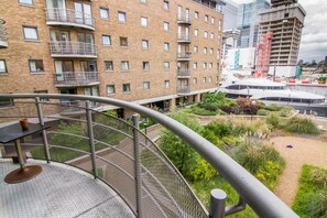 Apartment, 2 Bedrooms, Balcony, River View | Balcony view