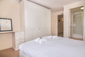 Apartment, 2 Bedrooms, Balcony, River View