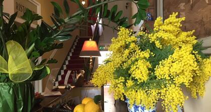 Hotel Belle Epoque