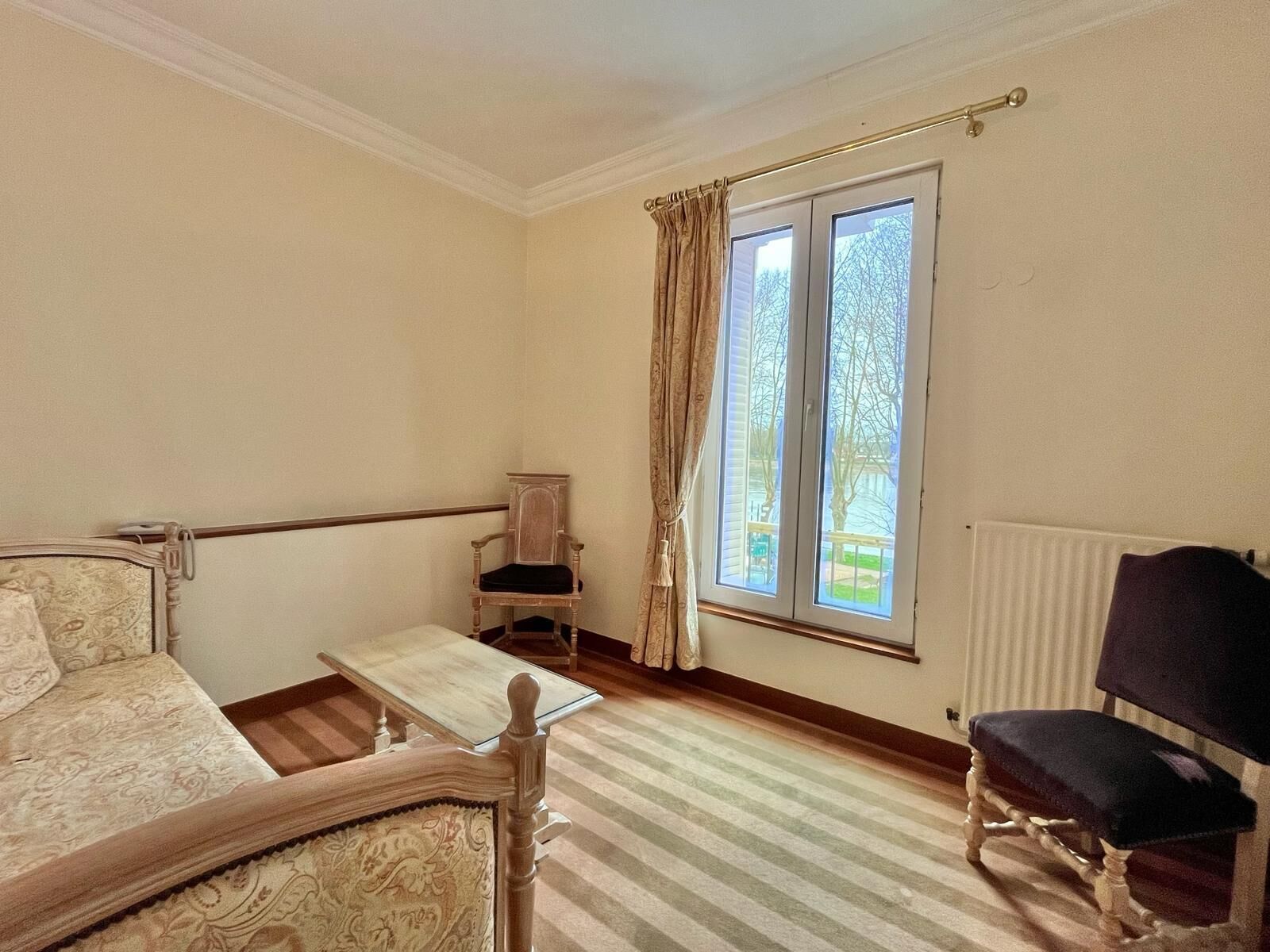 classic suite, 1 bedroom, bathtub, river view | premium bedding, in-room safe, individually decorated, desk