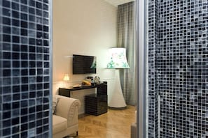 Douche, douche cascade, articles de toilette (gratuits)