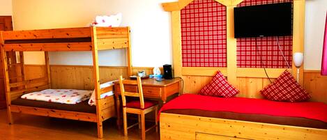 Family Room, Multiple Beds (Category 6)