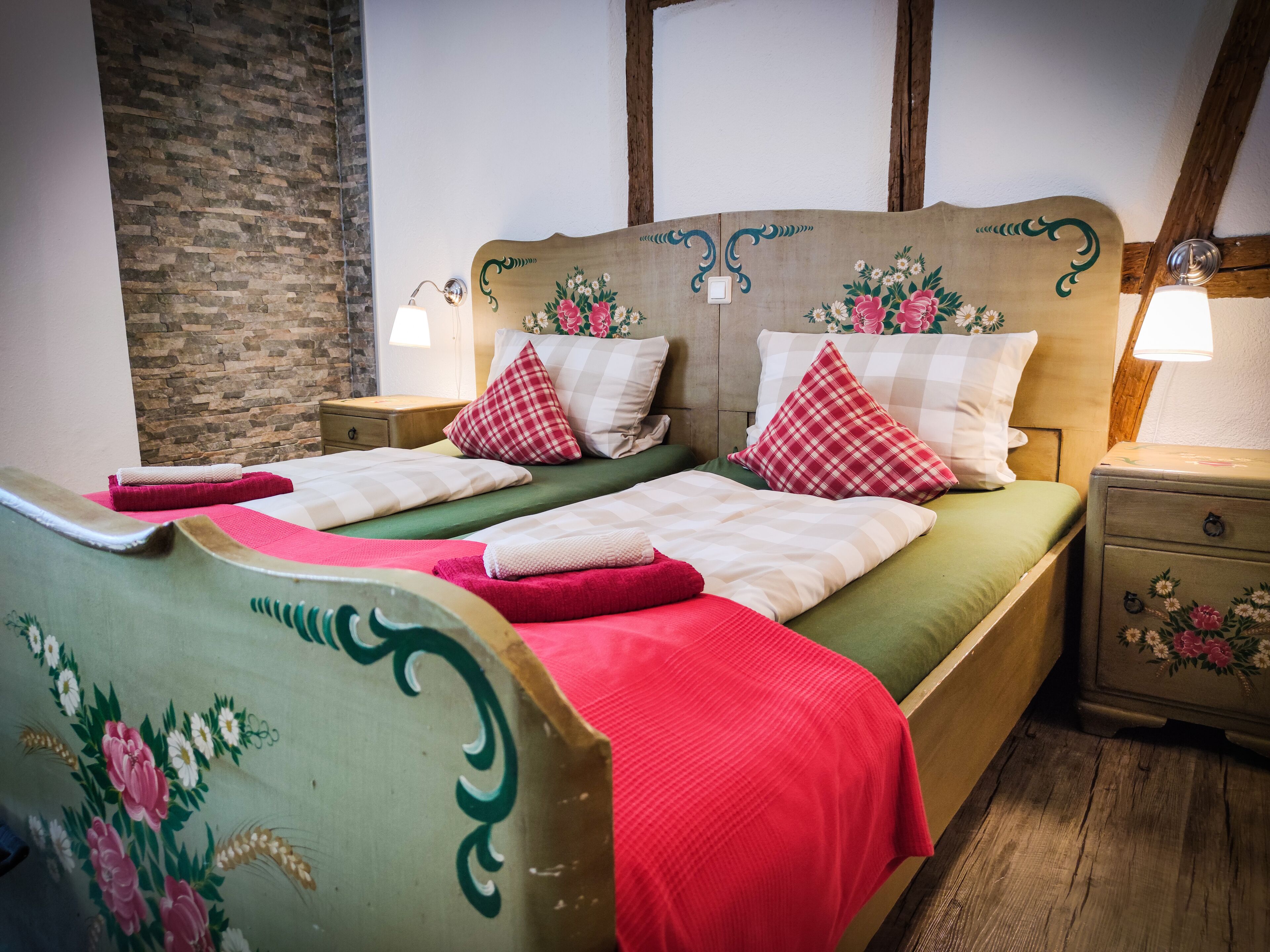 comfort room, 1 king bed | minibar, in-room safe, desk, laptop workspace