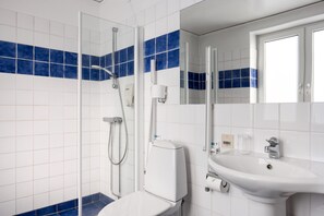 Single Room | Bathroom | Hair dryer, towels - Hotel Vännäs (Vannas)