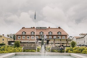 Front of property - Hotel Vännäs (Vannas)