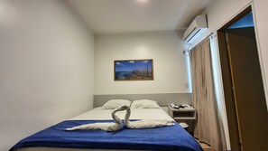 Desk, laptop workspace, blackout curtains, free WiFi - Bluemar Hotel (Maceió)