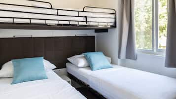 Superior Two-Bedroom Camping Home 4+2 | 免费 WiFi、床单