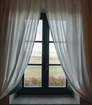 Grand Deluxe, view | 高級寝具、ミニバー、セーフティボックス (室内)、デスク