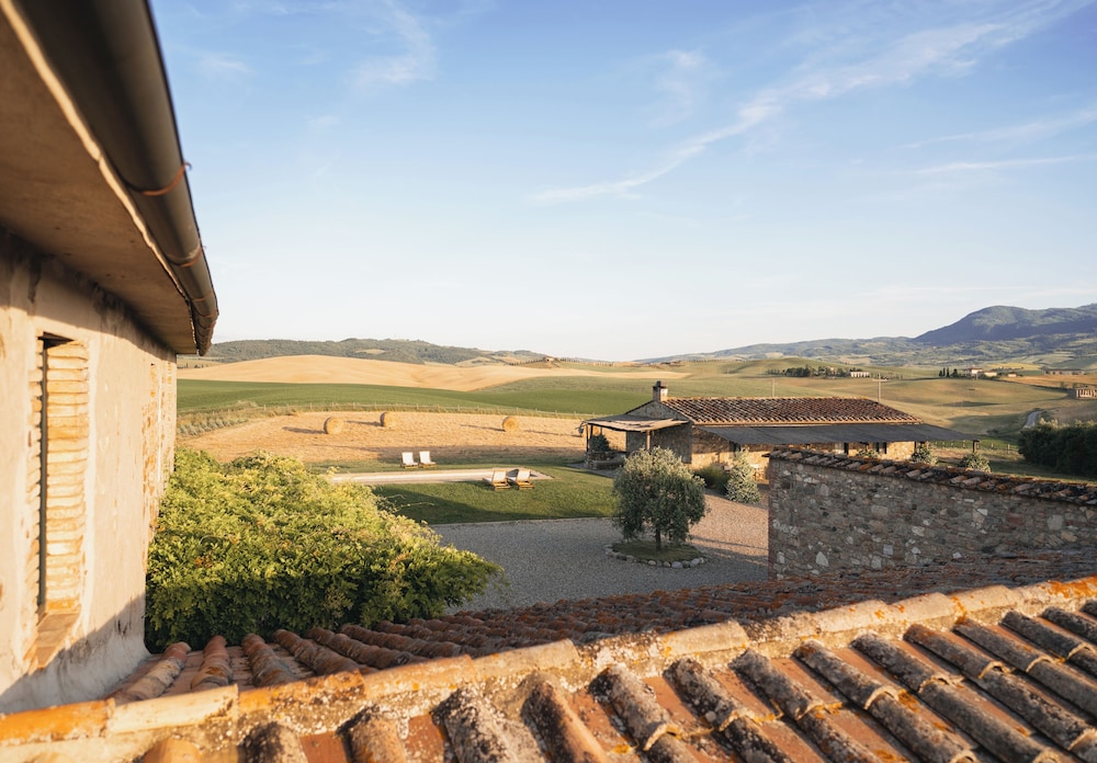 Locanda in Tuscany by null