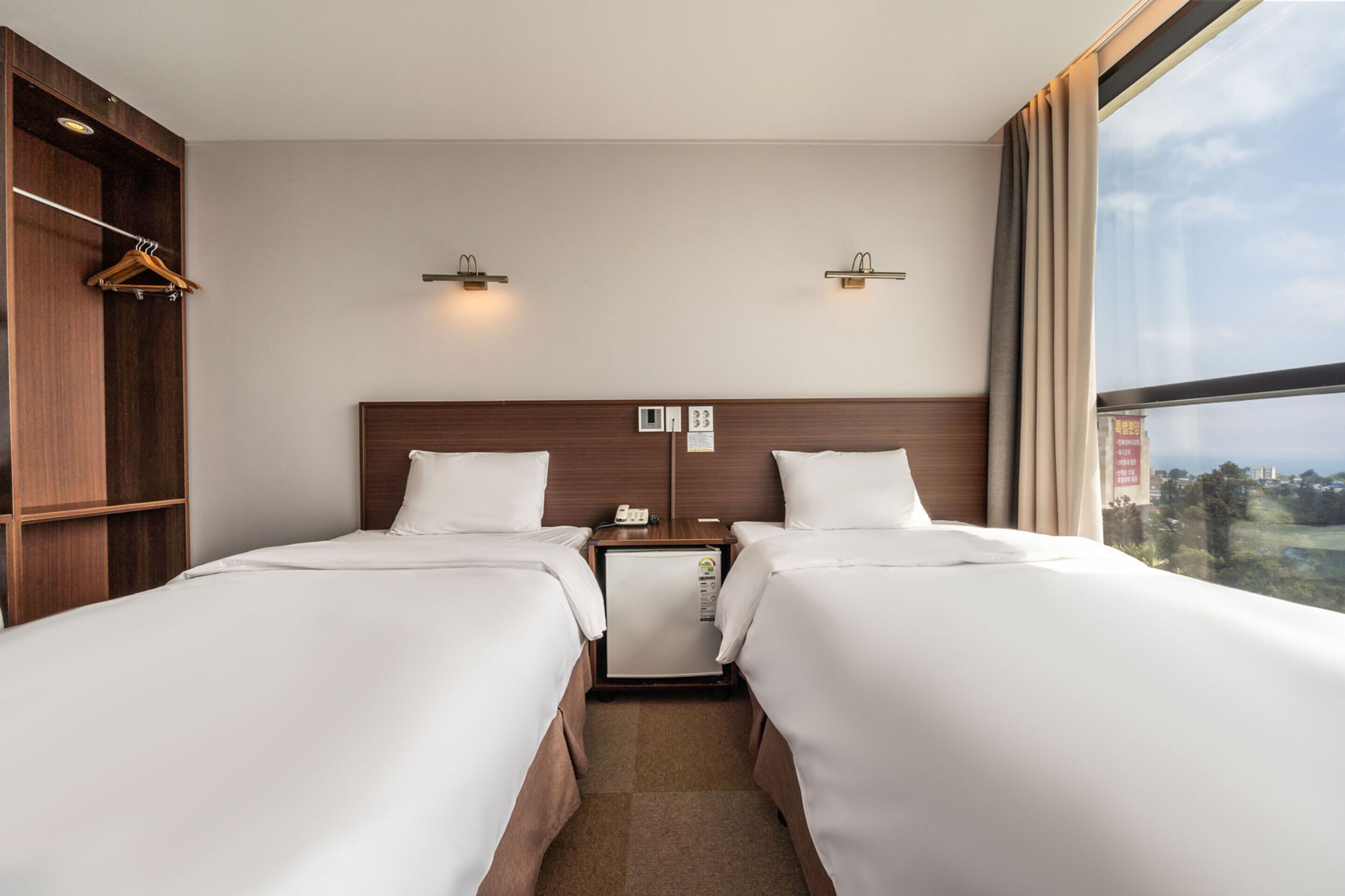 j - twin | 1 bedroom, soundproofing, free wifi