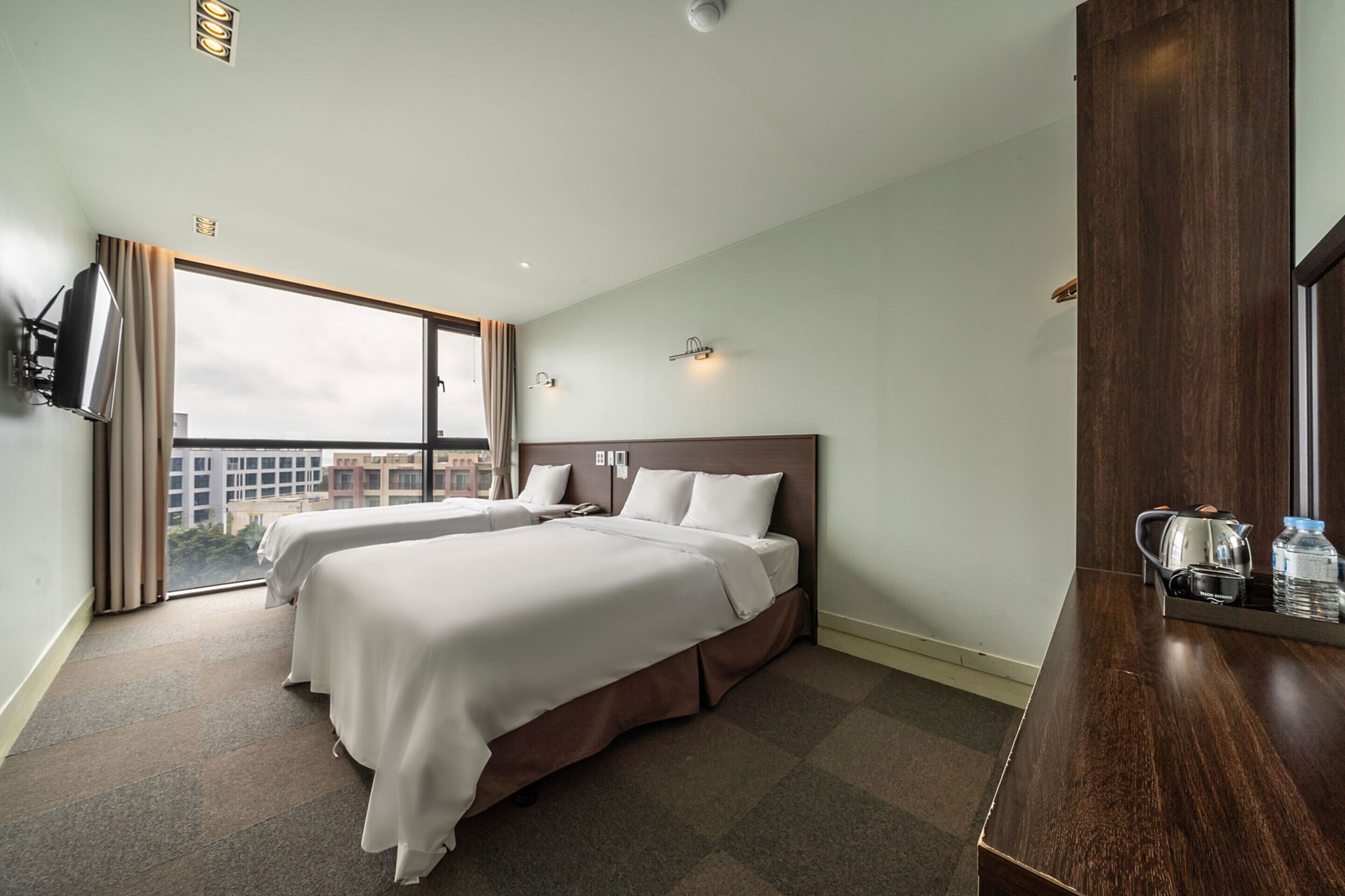 j - deluxe | 1 bedroom, soundproofing, free wifi