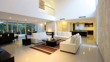 Luxury House, 3 Bedrooms, Private Pool (6 people) | Living room | Flat-screen TV