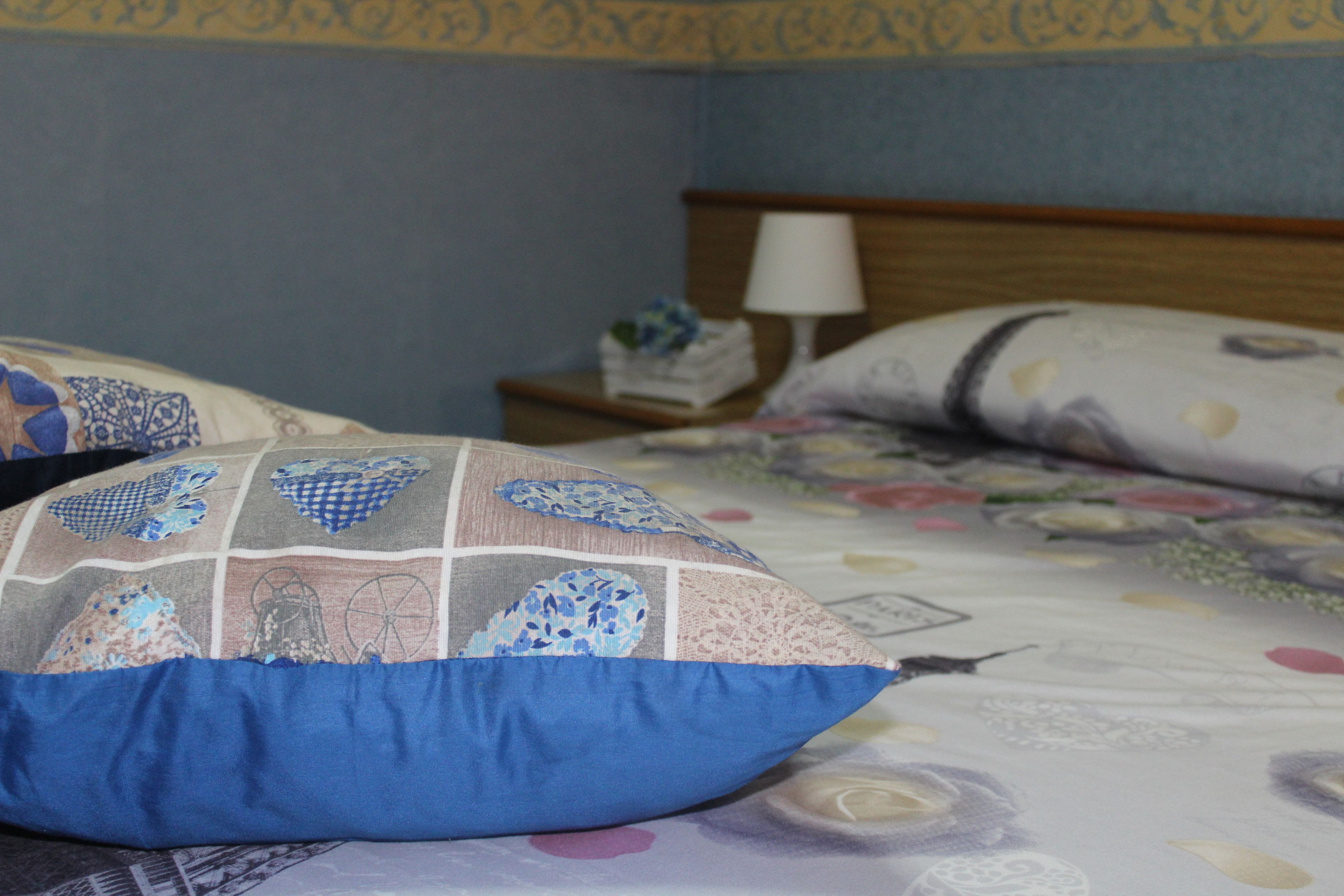 Premium bedding, in-room safe, individually decorated