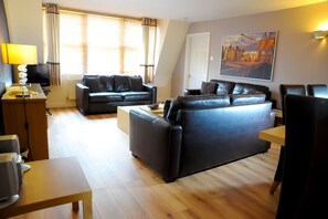 Penthouse, 2 Bedrooms | Living room