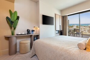 Minibar, desk, blackout curtains, free WiFi - Hotel Aubamar Bali - New Opening 2025 (Palma de Mallorca)