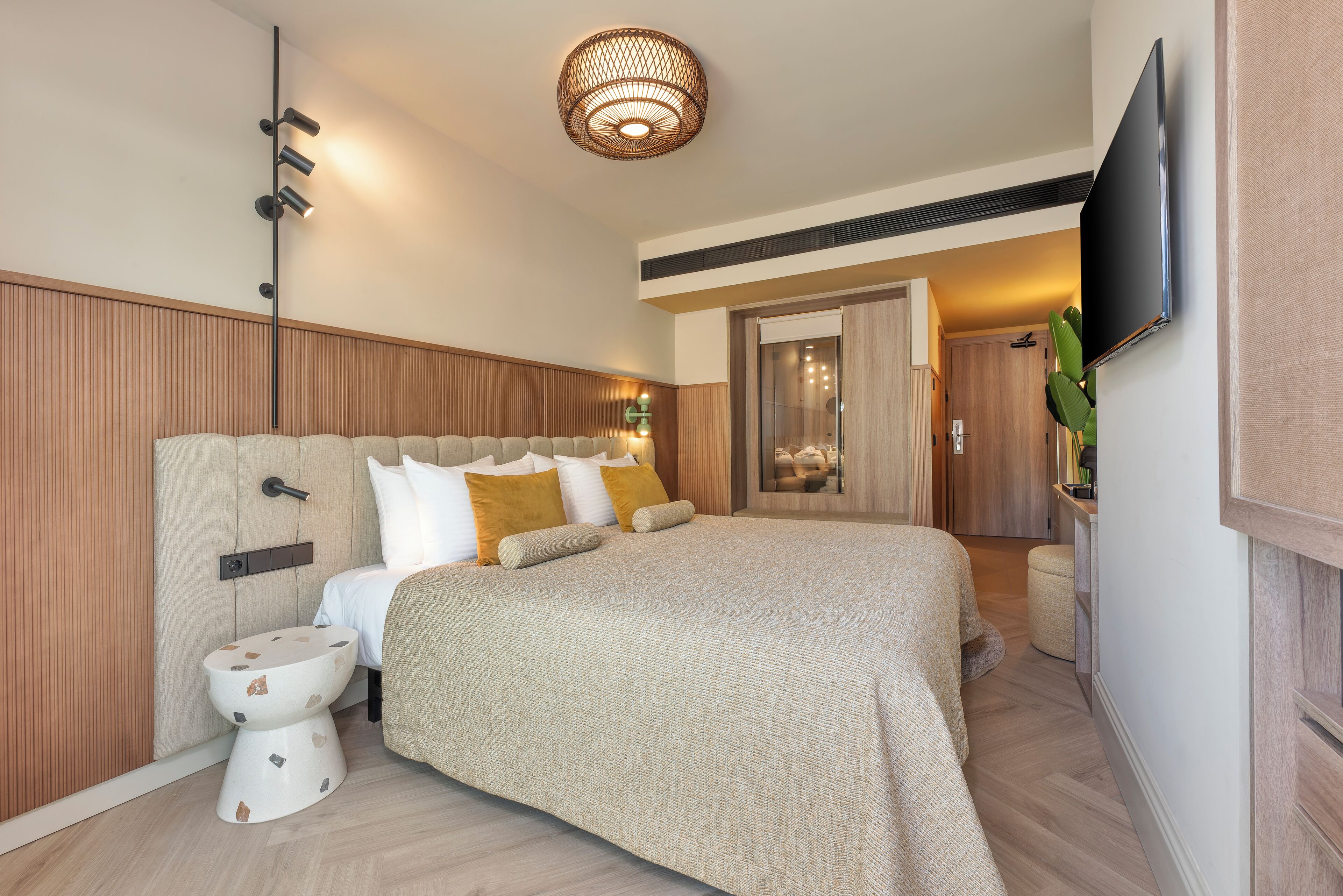 Minibar, desk, blackout drapes, free WiFi