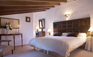 Superior-dobbeltværelse | Skrivebord, mørklægningsgardiner, gratis Wi-Fi