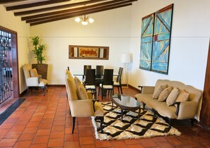 Food court - Urban Hotel Boutique (Cali)