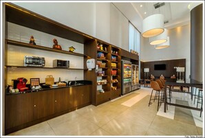 Daily buffet breakfast (BRL 35 per person)