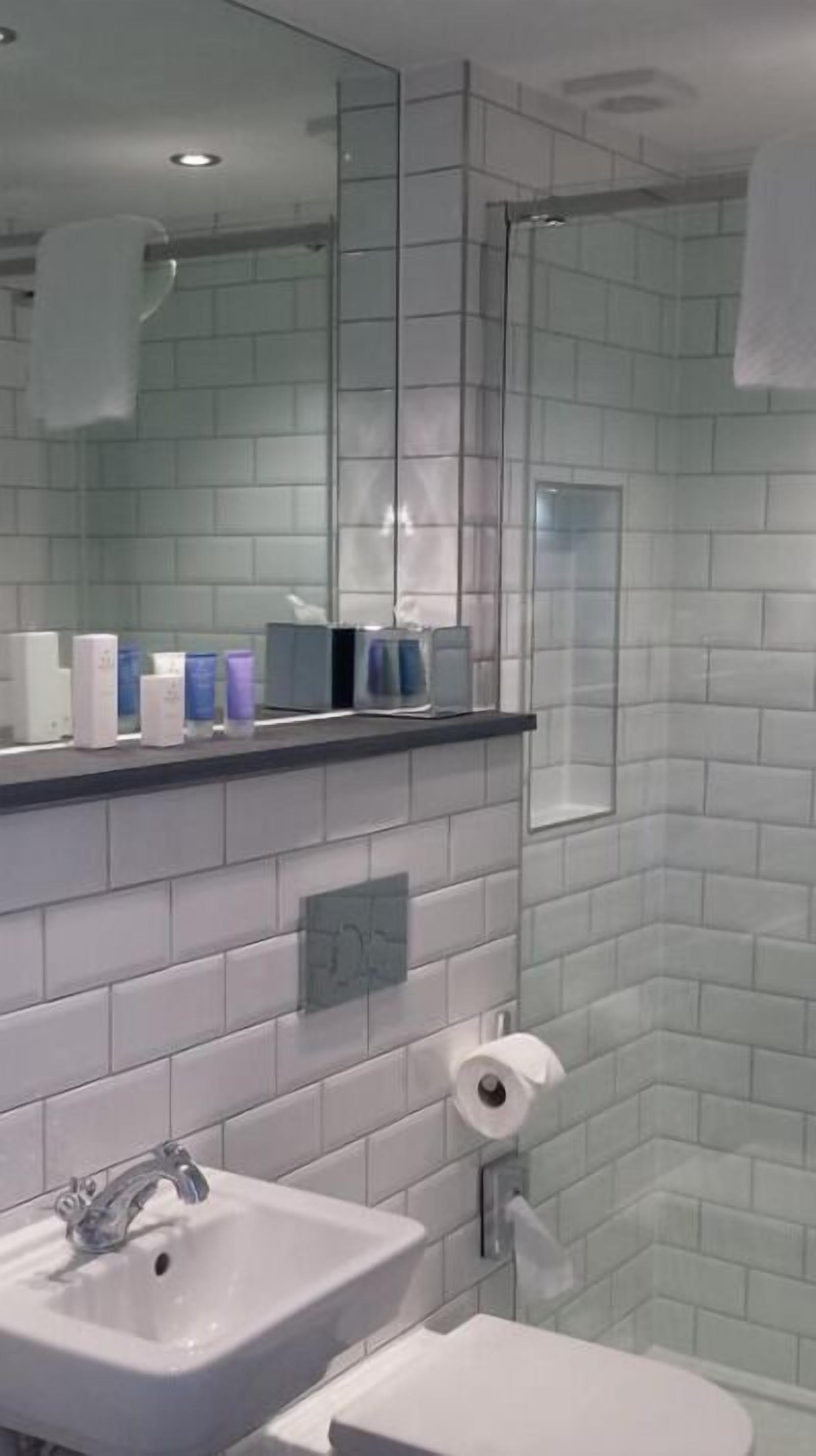 family double or twin room, 1 bedroom | bathroom | shower, free toiletries, towels