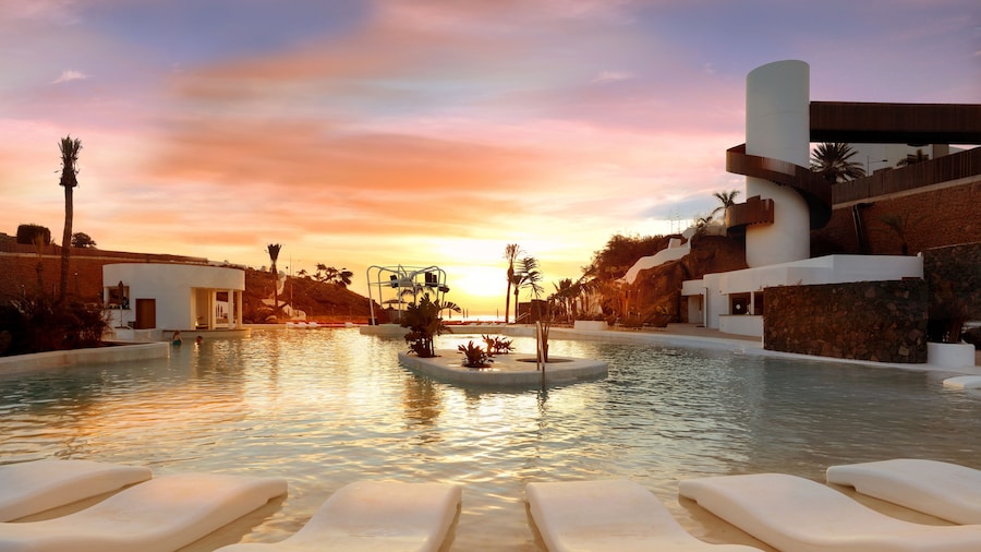 Hard Rock Hotel Tenerife