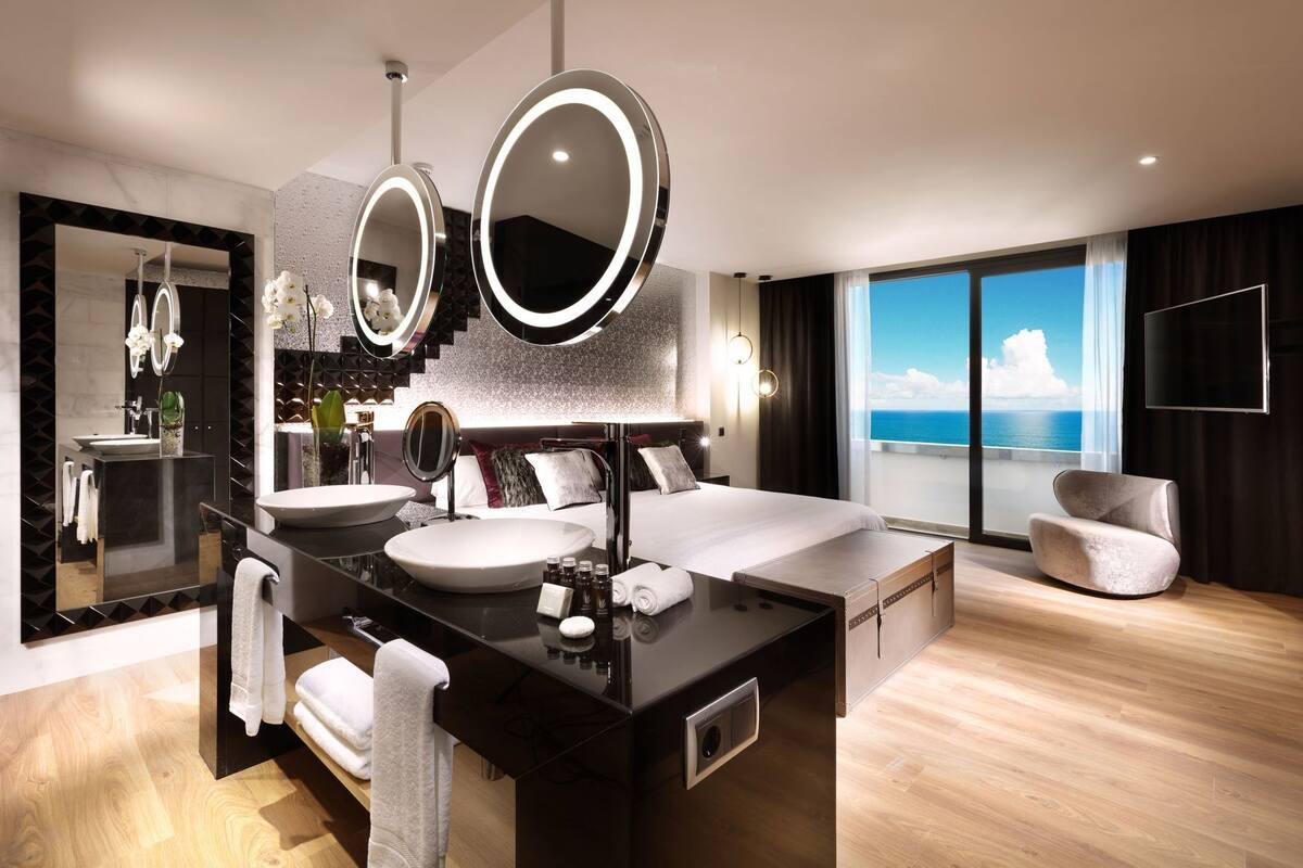 Literie de qualité supérieure, minibar, coffres-forts dans les chambres