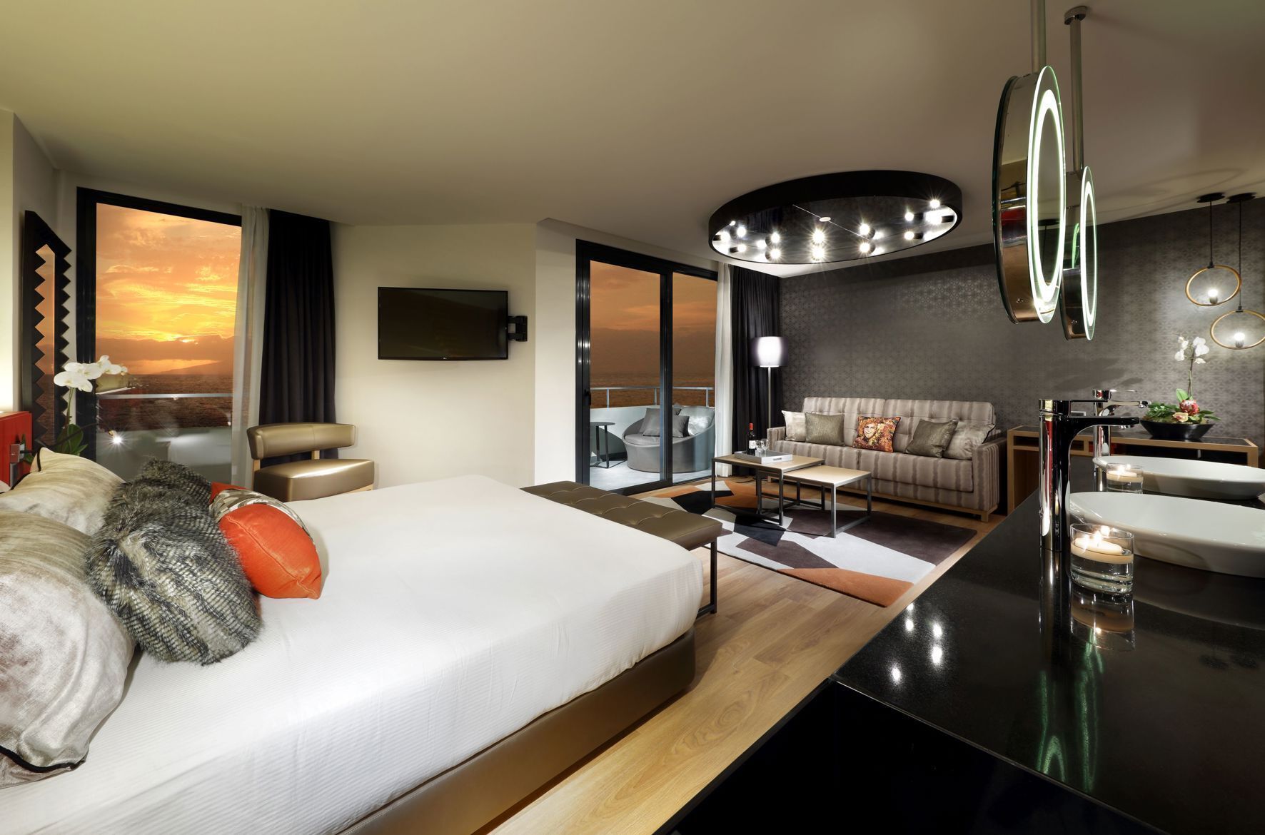 Literie de qualité supérieure, minibar, coffres-forts dans les chambres