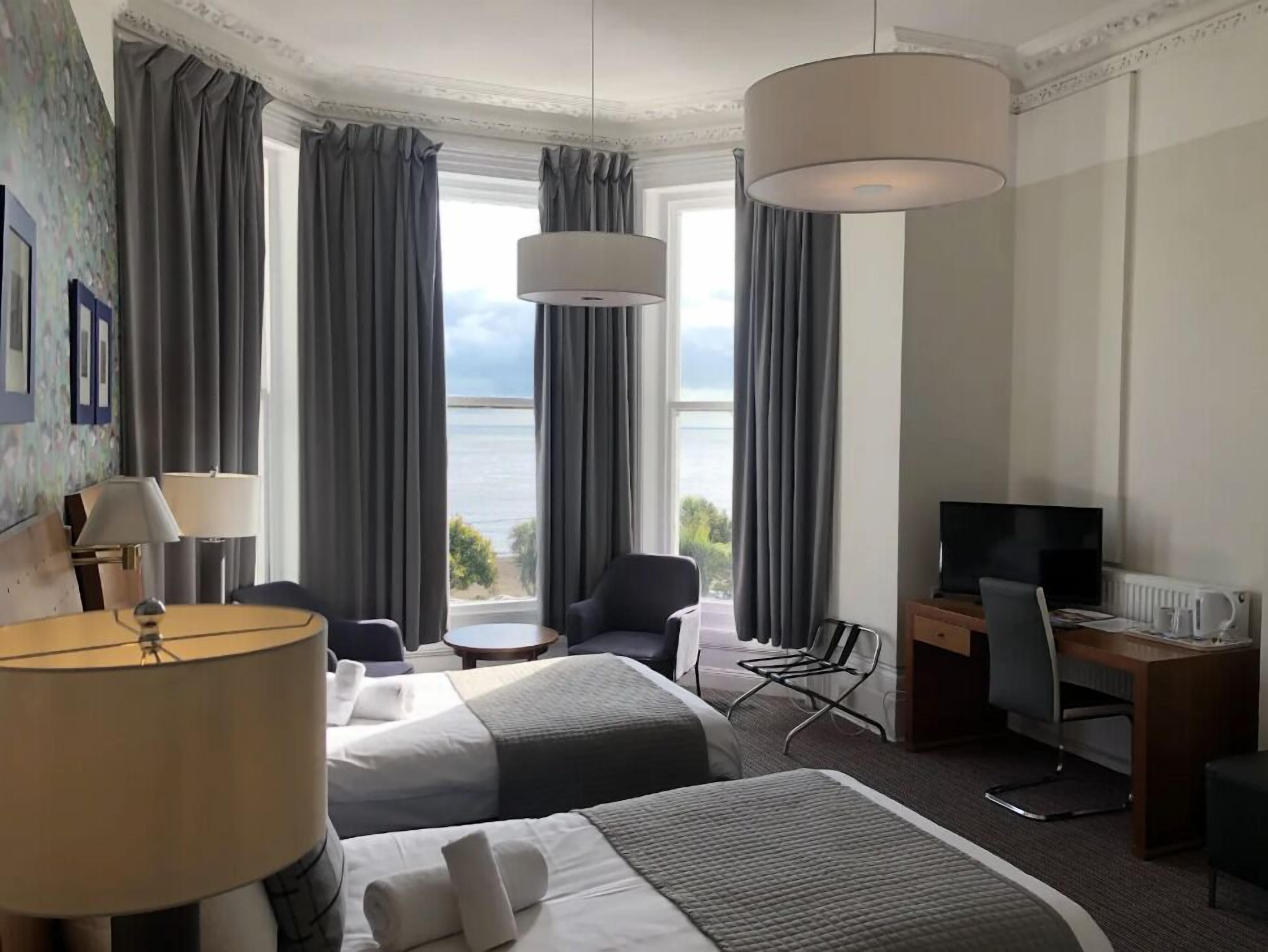 Panoramic Twin Room, Ensuite, Sea View | Desk, iron/ironing board, free WiFi, bed sheets