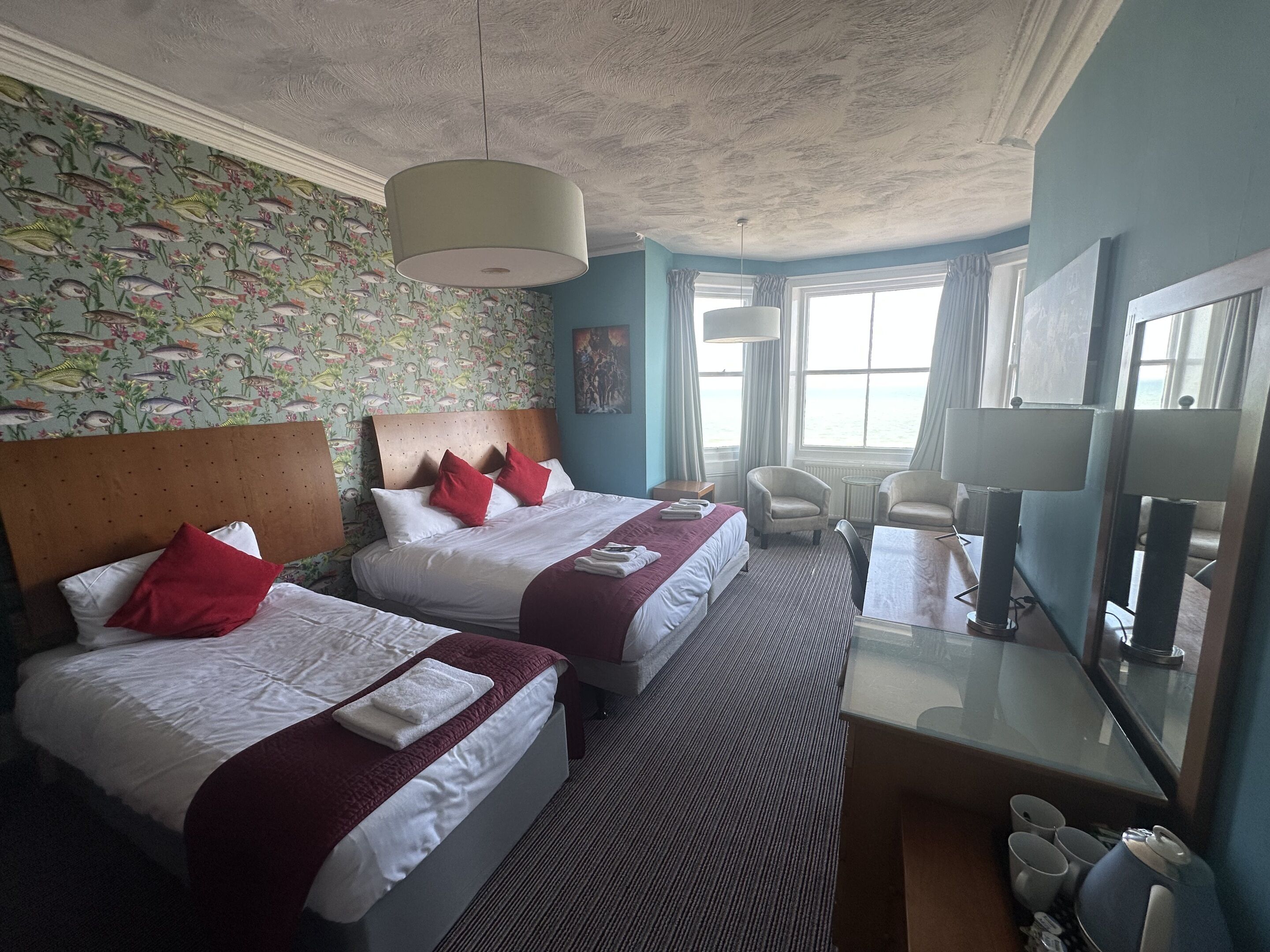 家庭房, 海景 | 办公桌、熨斗/熨板、免费 WiFi、床单