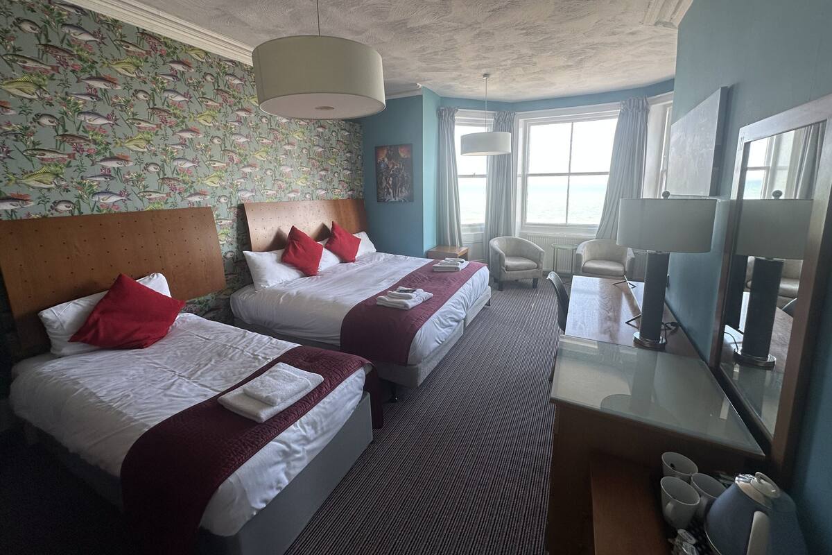 Panoramic Suite, Ensuite, Ocean View (Sea View) | Desk, iron/ironing board (on request), WiFi (free), bed sheets