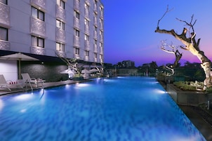 Outdoor pool, sun loungers