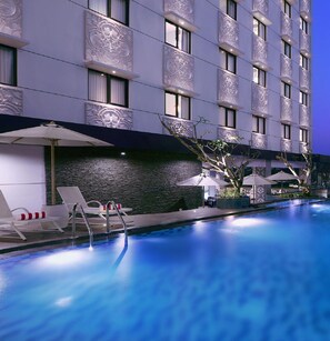 Exterior - Hotel Neo Malioboro by ASTON (Yogyakarta)