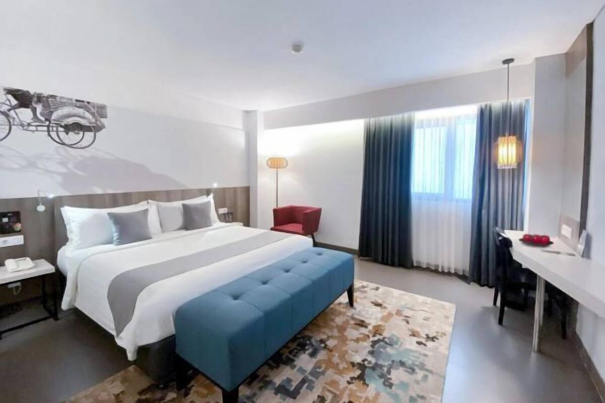 Minibar, in-room safe, desk, soundproofing
