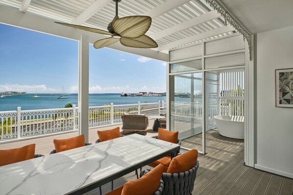 Suite, 1 Bedroom | Living room