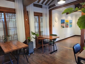 Heated floors - The Place Seoul (Seoul)