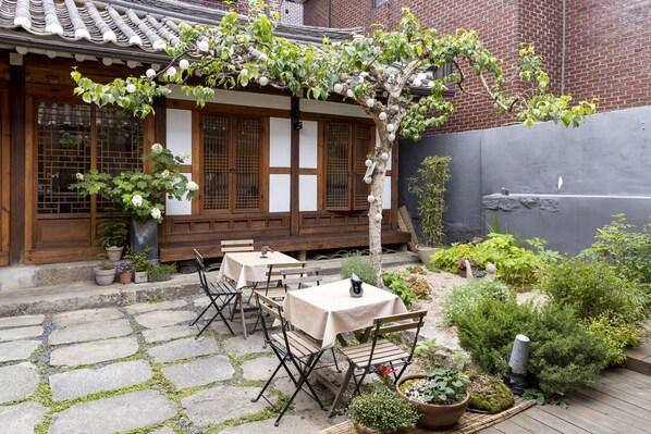 Garden - The Place Seoul (Seoul)