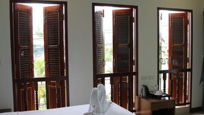 Desk, rollaway beds, free WiFi - BS Airport at Phuket (Sa Khu)