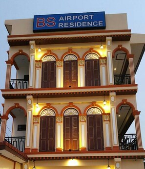 Front of property - evening/night