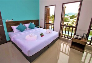 Desk, rollaway beds, free WiFi - BS Airport at Phuket (Sa Khu)