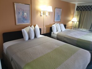 Room, 2 Queen Beds, Smoking | Egyptian cotton sheets, premium bedding, down comforters, soundproofing - Split Mountain Motel (Vernal)