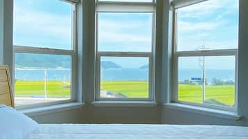 1 bedroom, premium bedding, individually decorated, soundproofing