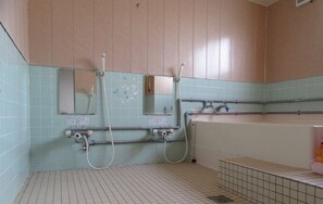 Ducha del cuarto de baño