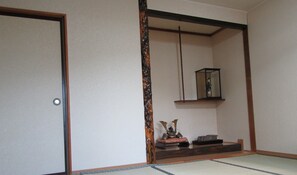 Japanese Style Room | Individually decorated, blackout drapes, free WiFi, bed sheets - Minshuku Mutsukari (Furano)