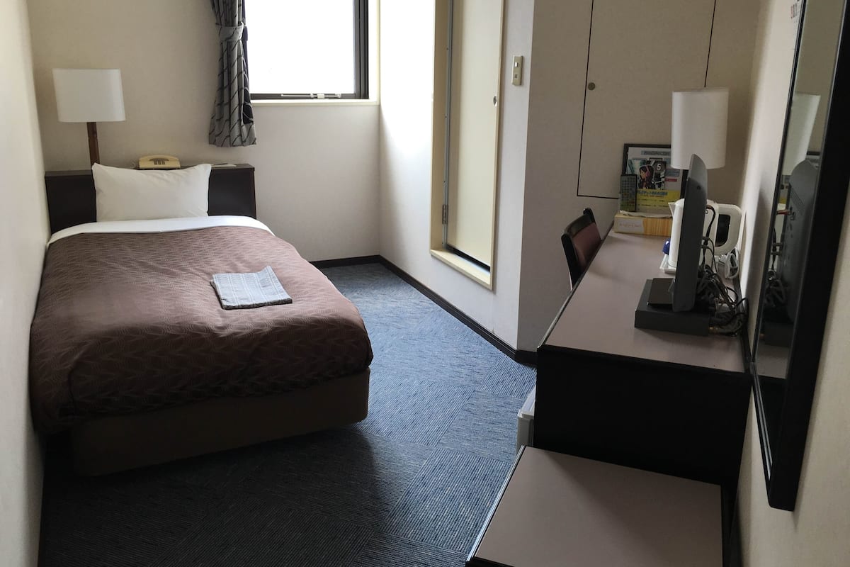 Double Room | In-room safe, desk, free WiFi