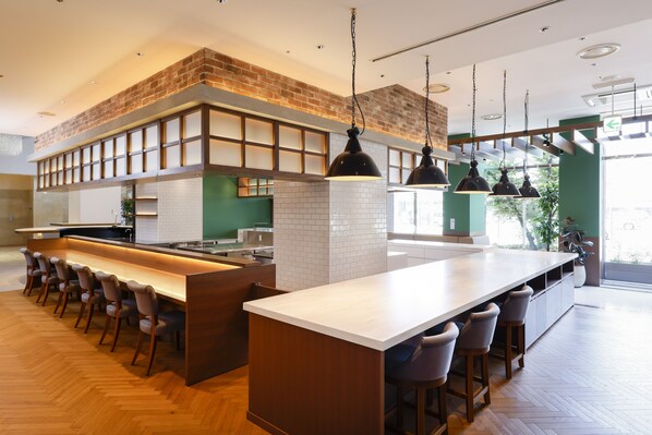 Breakfast, lunch, dinner served; Japanese cuisine - Apahotel Sagaeki-Minamiguchi (Saga)