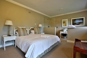 Single Room | In-room safe, individually decorated, individually furnished, desk - Willow Lodge (Harare)